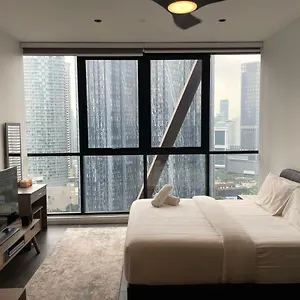 Scarletz Twin Tower Klcc By Okidoki Apartamento